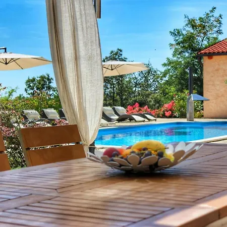 Ferienvilla Stella Mit Balkon In Cvitani Holiday home Fabci