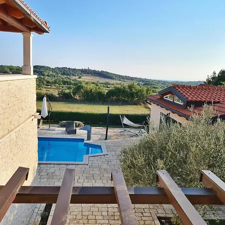 Ferienvilla Stella Mit Balkon In Cvitani