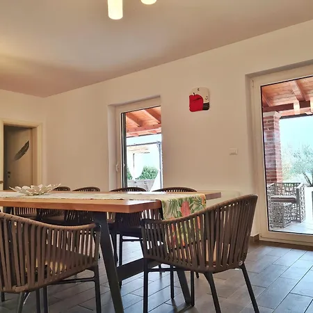 Ferienvilla Stella Mit Balkon In Cvitani *