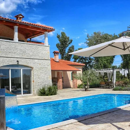 Ferienvilla Stella Mit Balkon In Cvitani * Fabci