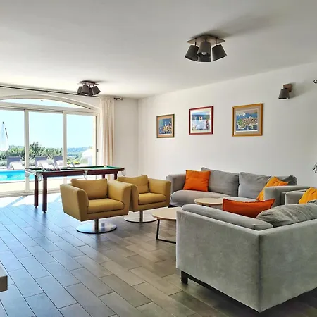 Dom wakacyjny Ferienvilla Stella Mit Balkon In Cvitani *