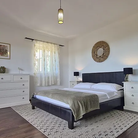 Ferienvilla Stella Mit Balkon In Cvitani Holiday home