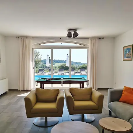Dom wakacyjny Ferienvilla Stella Mit Balkon In Cvitani