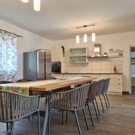 Ferienvilla Stella Mit Balkon In Cvitani Holiday home *