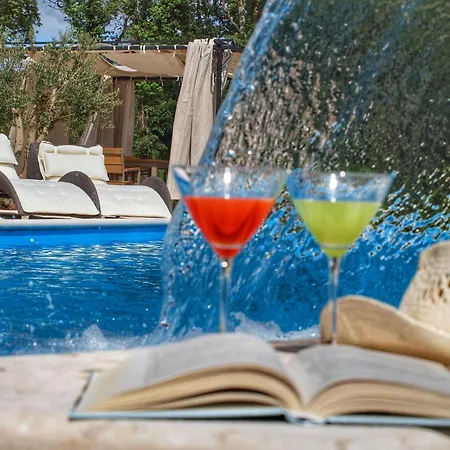 Ferienvilla Stella Mit Balkon In Cvitani Holiday home *